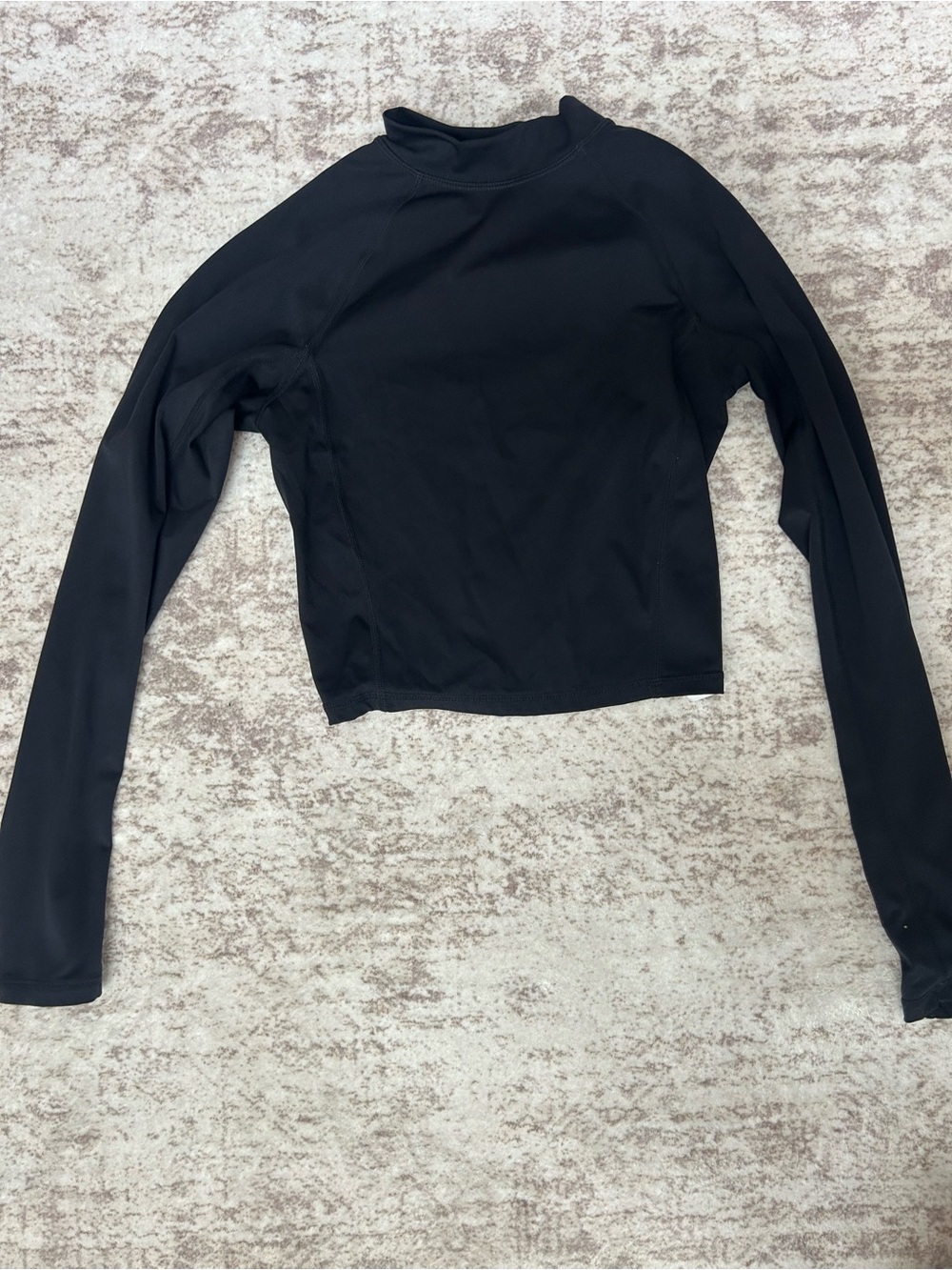 Fabletics Black Long-Sleeve Cropped Athletic Top